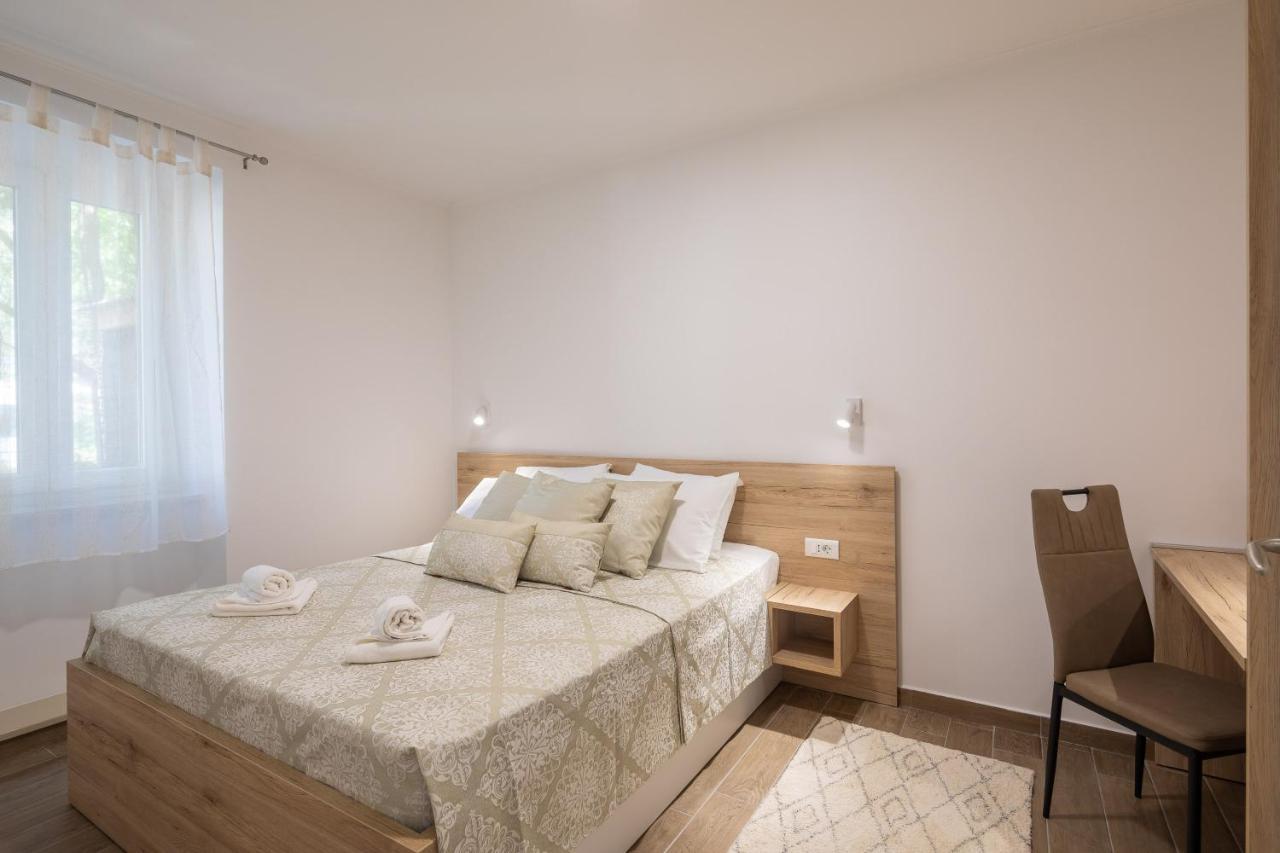 Direct Beach Apartments Jesenice  Exterior photo