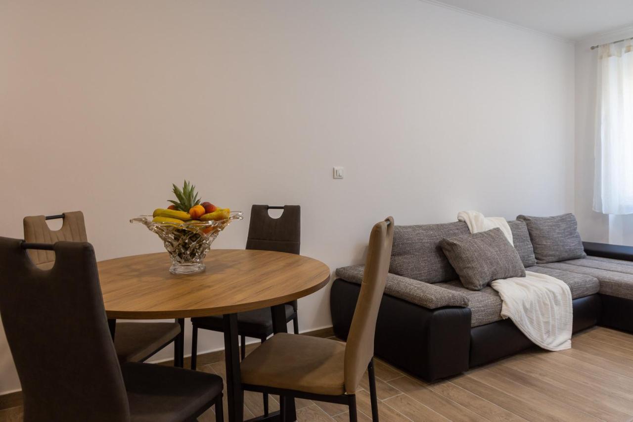 Direct Beach Apartments Jesenice  Exterior photo